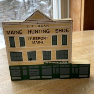 Wooden Knick knack LL Bean